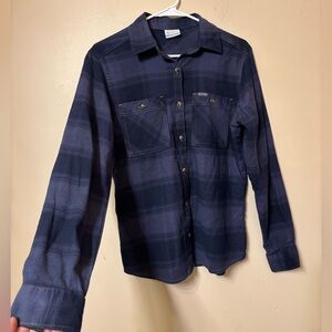 Columbia Navy and Dark Blue women’s Plaid Long-Sleeve Shirt size small